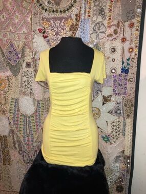 Source Unknown Yellow Ruched Square-Neck Short Sleeve Top